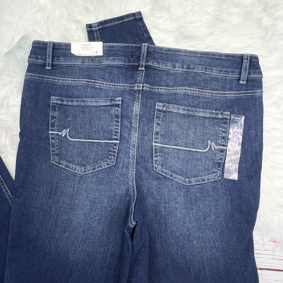 NWT🤩 |•MAURICES•| Classic Skinny Mid Rise 16W Long Jeans - Picture 5 of 10